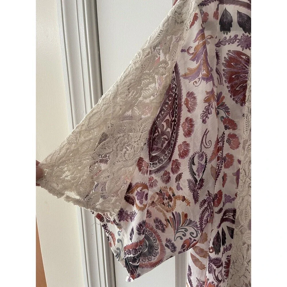 American Eagle Women’s Size XS Paisley Print Lace Trim Boho Kimono - Picture 7 of 9